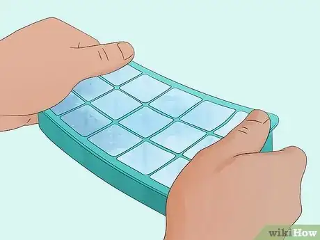 Image titled Remove Ice Cubes From a Tray Step 8