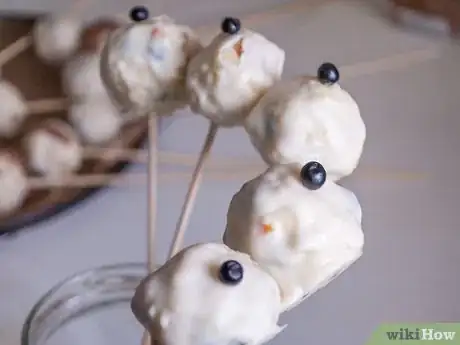 Image titled Make Blueberry Muffin Cake Pops Step 14