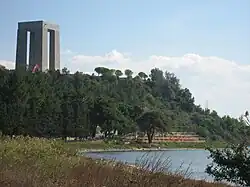 Çanakkale Martyrs' Memorial, designed by Feridun Kip, Doğan Erginbaş and İsmail Utkular (1954–60).