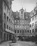 Barthels Hof, seen from the market (around 1890)