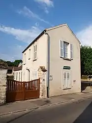 The town hall in Cély