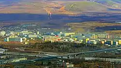 View of central Susuman and the Byoryolyokh River