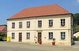 The town hall in Chamesol