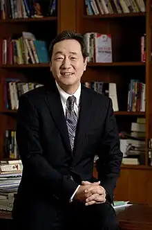 Chang Dae-whan MA '76Prime Minister of South Korea