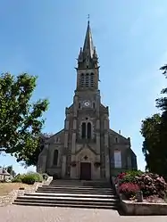 The church of Saint-Pierre, in Pommeret