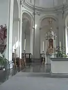 The choir with ambulatory, the tabernacle and the altar