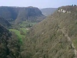 The steephead valley of Ladoye-sur-Seille