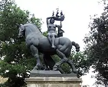 Barcelona (1928), by Frederic Marès, plaza de Cataluña.