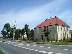 Primary school (on the right) and Our Lady of the Rosary church (on the left)