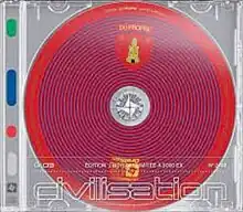 A red CD. At the top of the CD, the Caen coat of arms is present. Above the coat of arms, 'DU PROPRE' is written.