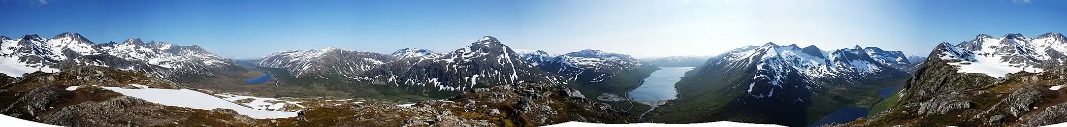 Panorama Middagstinden, 2011