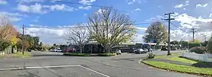 Queenwood Rd and shopping area