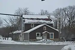 Restaurant at the crossroads of U.S. Routes 6/19