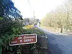 Sign before bridge in Clonegal