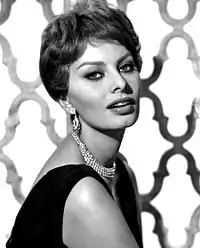 Promotional photograph of Sophia Loren. She is looking straight.