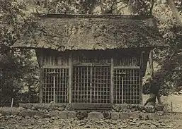 An early 20th century photograph of the shōjin-ya that formerly stood in the honden's current location