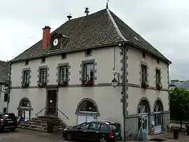 The town hall in Tauves