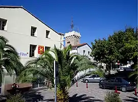 The Place de la promenade, in Théza