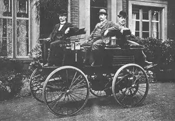 Early electric car built by Thomas Parker - photo from 1895