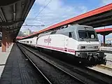 RENFE Class 252 locomotive and Trenhotel at Vigo railway station.