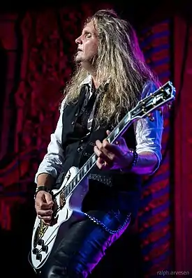 Whitesnake San Antonio 2015 3.jpg