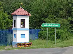 The entrance to the village from Janowice